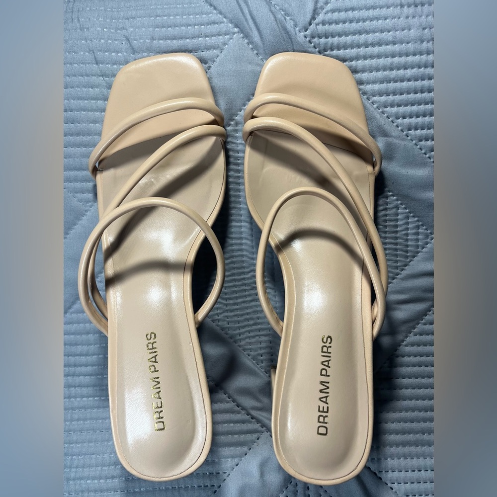 Dream Pairs Women's Beige Strappy Sandals